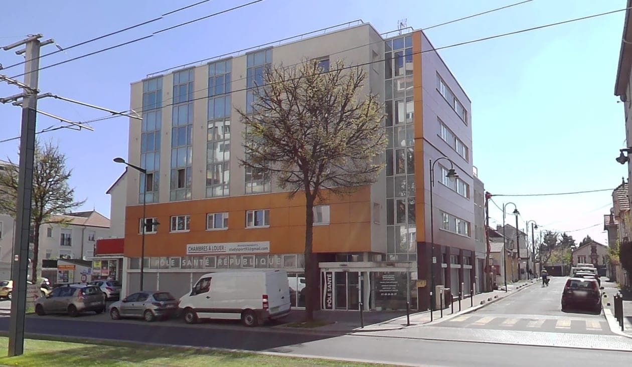 Immeuble de rapport — 75 lots — 865 m² — Épinay-sur-Seine (93)