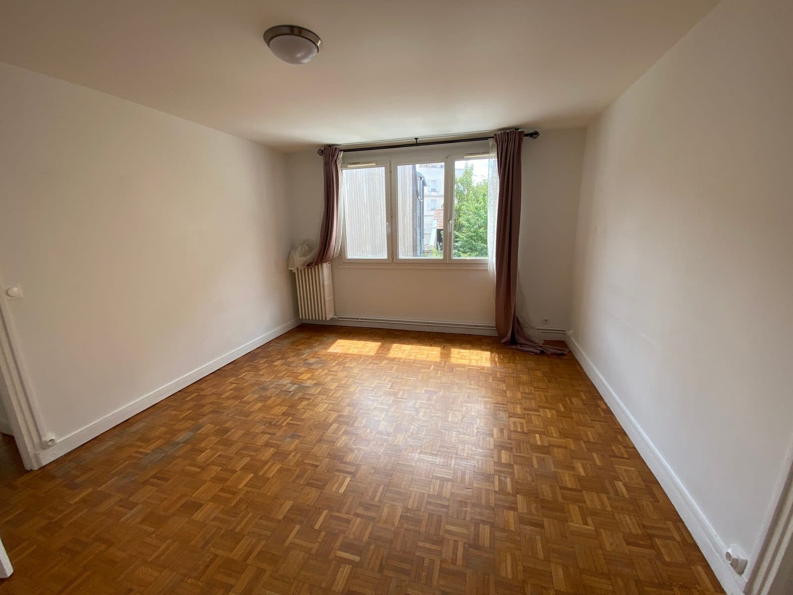 Appartement T3 loué de 57,91 m² avec parking et cave — Nanterre