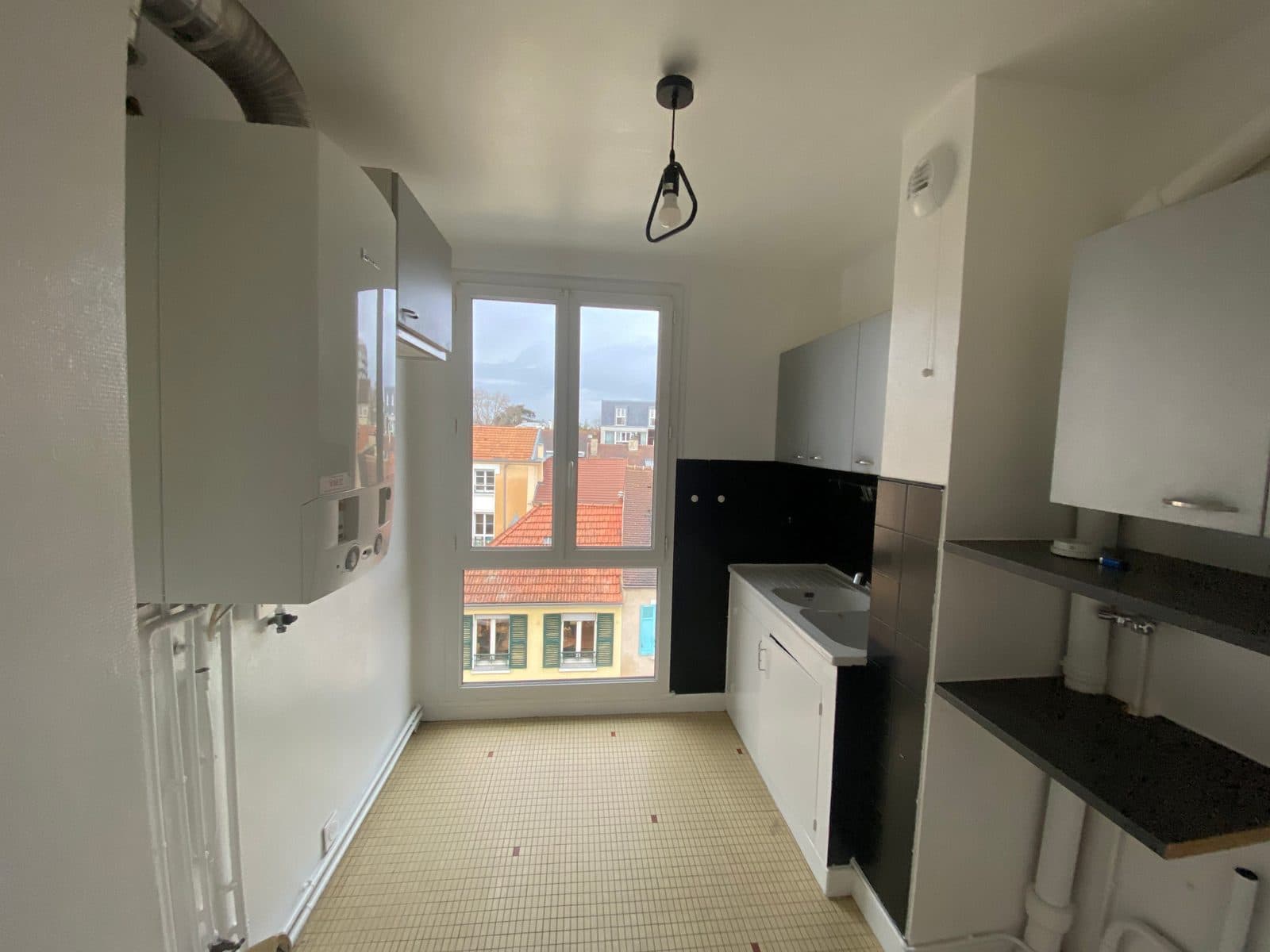 Appartement T2 loué de 42,79 m² avec cave — Nanterre